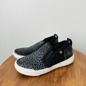 Bogs Kicker II Black And Gray Leopard Print Slip On Shoes Girls Size 11